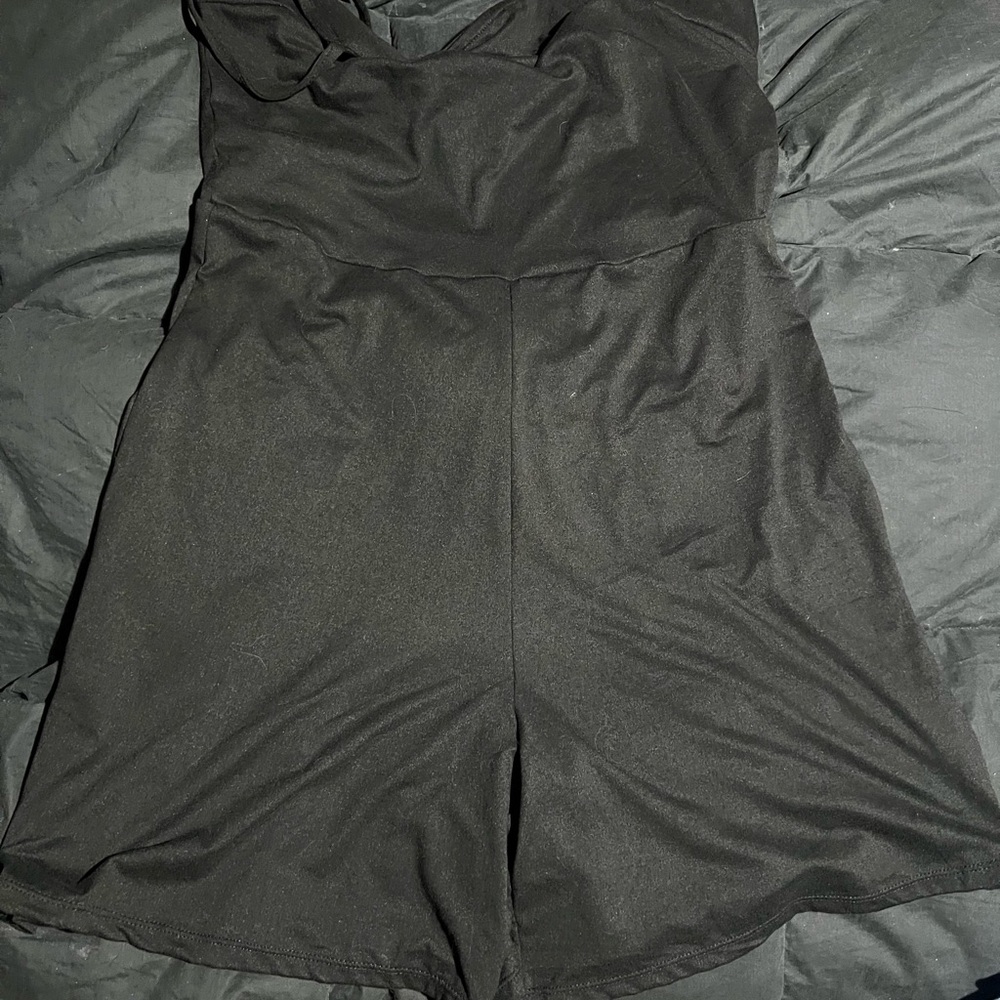 Black Sleeveless Romper medium Nwt